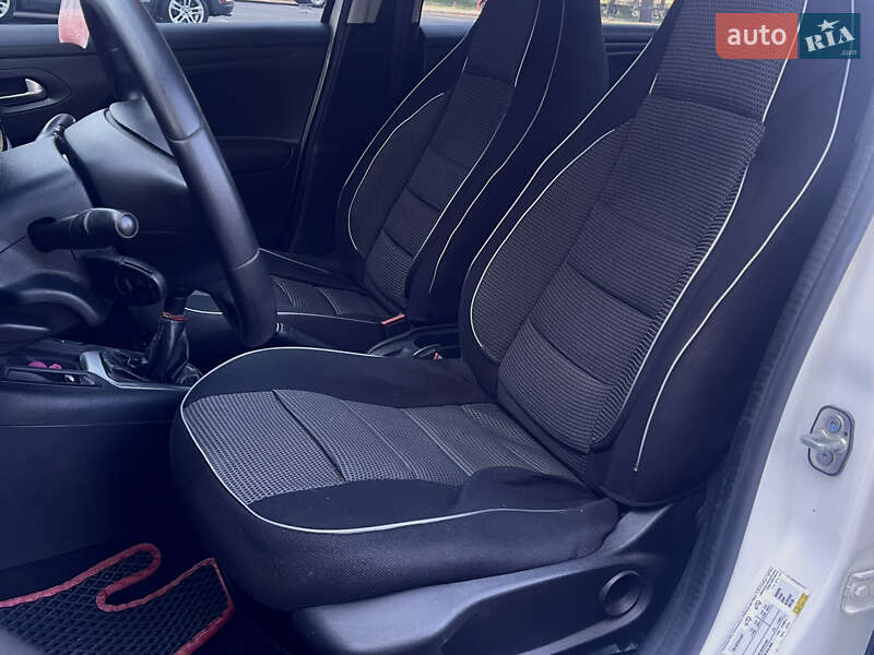 Седан Peugeot 301 2016 в Миколаєві