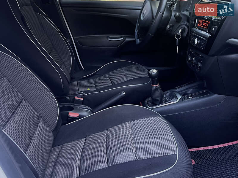 Седан Peugeot 301 2016 в Миколаєві