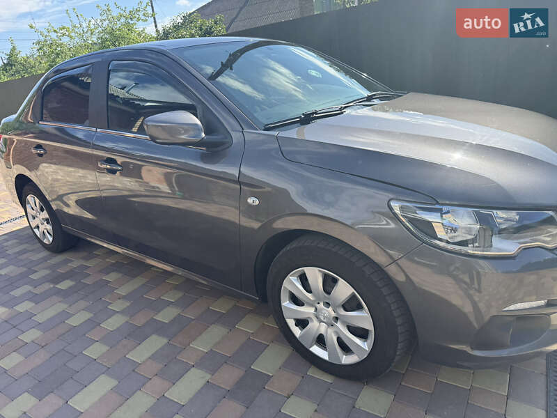 Peugeot 301 2018