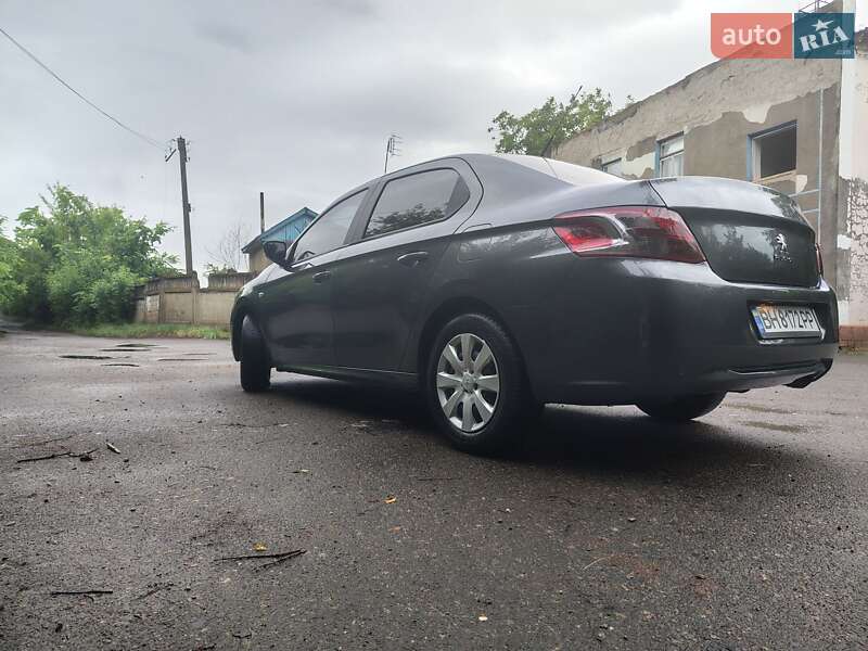 Седан Peugeot 301 2016 в Роздільній