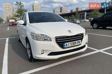 Седан Peugeot 301 2016 в Киеве