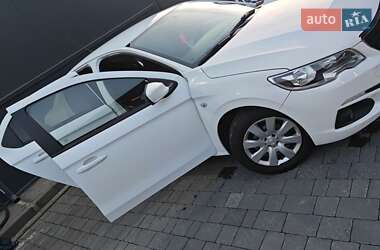 Седан Peugeot 301 2019 в Ужгороде