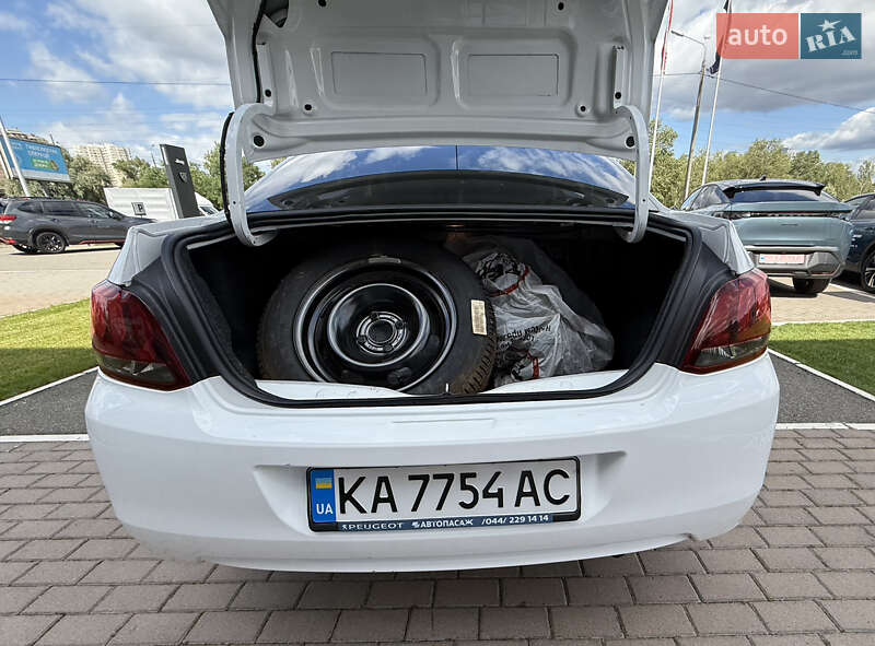 Седан Peugeot 301 2020 в Києві