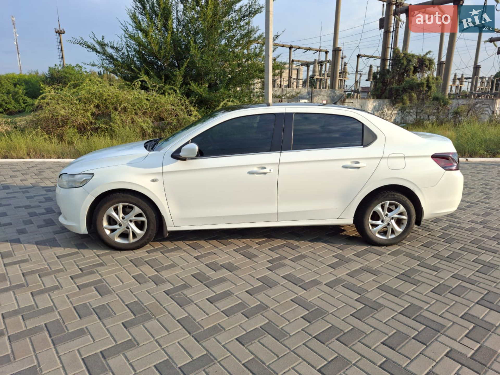 2013 Peugeot 301 - мініатюра 2
