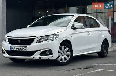Седан Peugeot 301 2017 в Києві