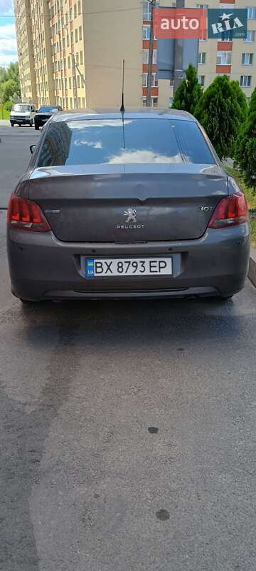 Седан Peugeot 301 2017 в Красилові