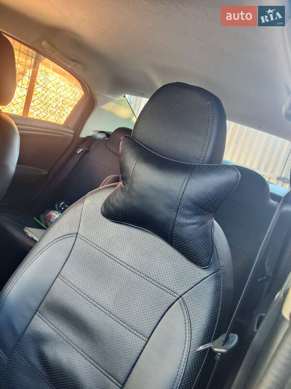 Седан Peugeot 301 2021 в Полтаві