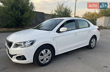 Седан Peugeot 301 2020 в Днепре