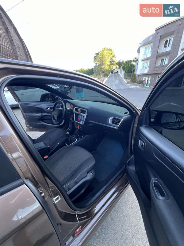 Седан Peugeot 301 2016 в Одессе