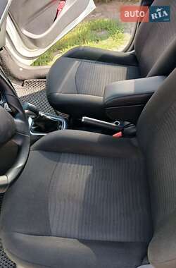 Седан Peugeot 301 2014 в 
