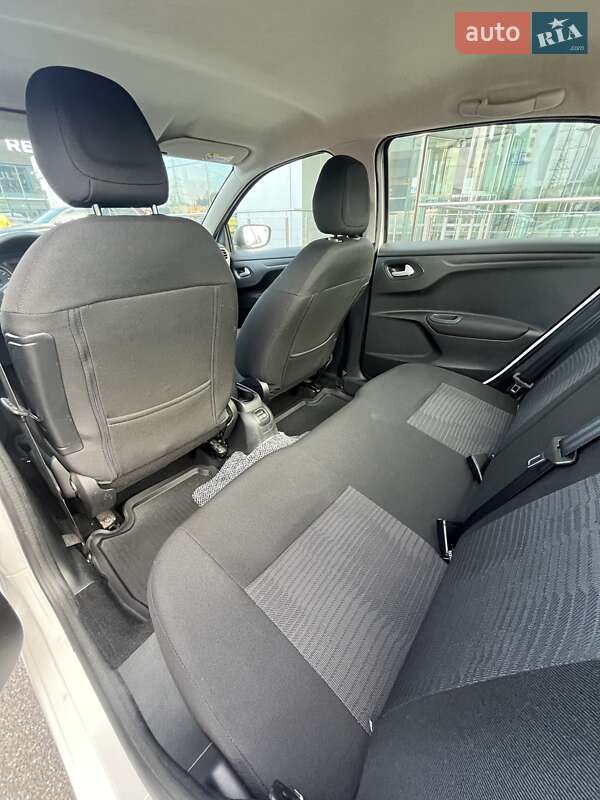 Седан Peugeot 301 2020 в Києві