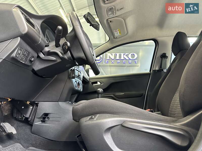 Седан Peugeot 301 2020 в Києві