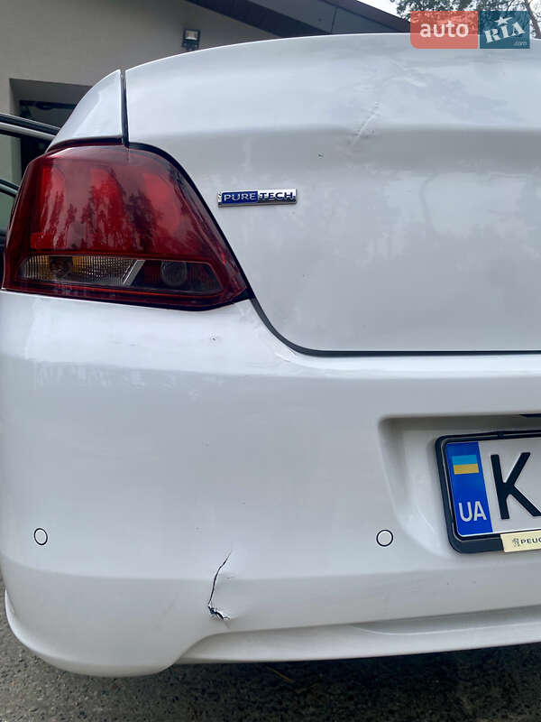 Седан Peugeot 301 2018 в Киеве