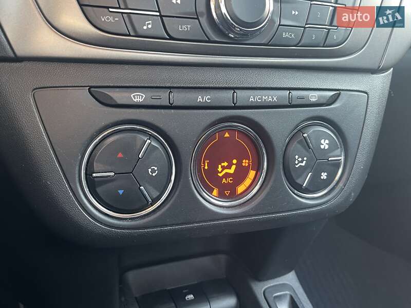 Седан Peugeot 301 2020 в Киеве