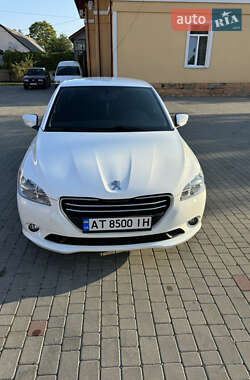 Седан Peugeot 301 2016 в Заріччі