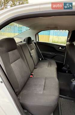 Седан Peugeot 301 2018 в 
