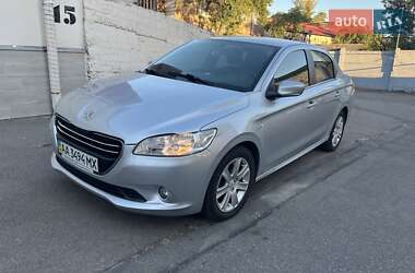 Седан Peugeot 301 2013 в Киеве