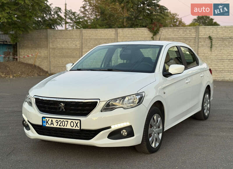 Седан Peugeot 301 2017 в Днепре