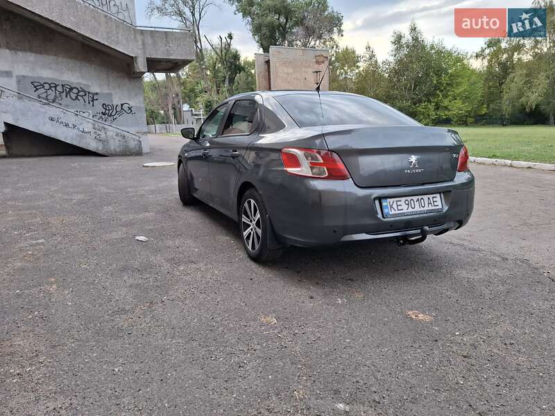Седан Peugeot 301 2013 в Каменском