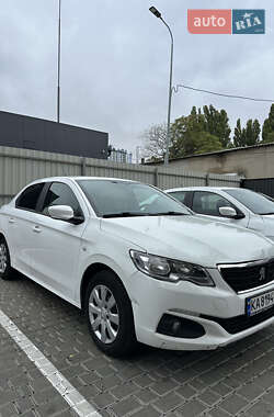 Седан Peugeot 301 2017 в Одессе