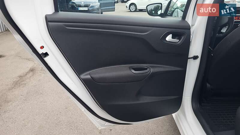 Седан Peugeot 301 2021 в Киеве