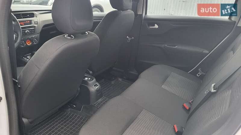 Седан Peugeot 301 2021 в Киеве