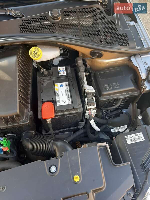 Седан Peugeot 301 2020 в Побужському