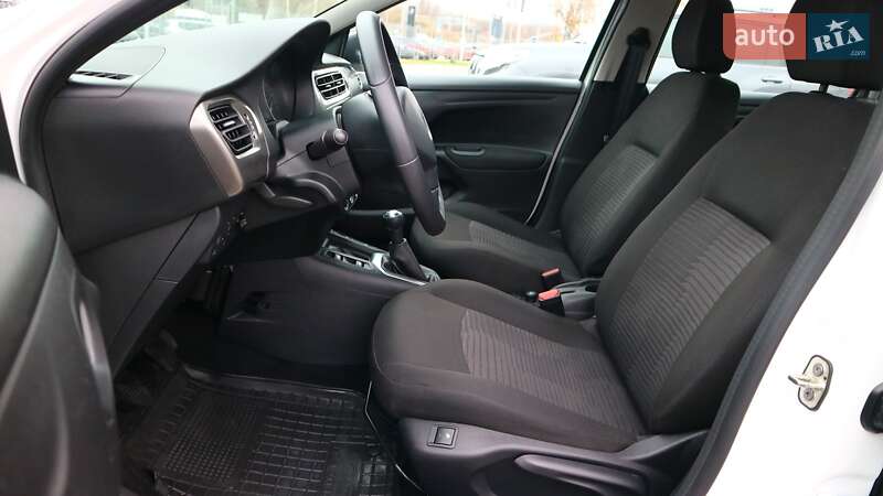 Седан Peugeot 301 2021 в Києві