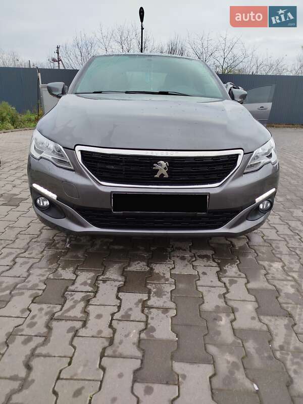 Седан Peugeot 301 2019 в Виноградові