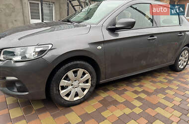 Седан Peugeot 301 2020 в Ружине