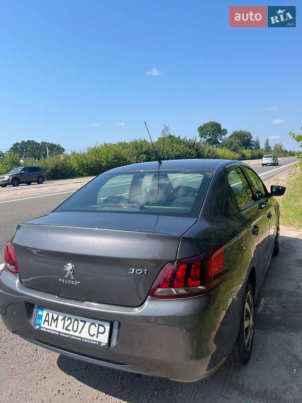 Седан Peugeot 301 2019 в Романіву
