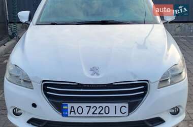 Седан Peugeot 301 2013 в Ужгороде