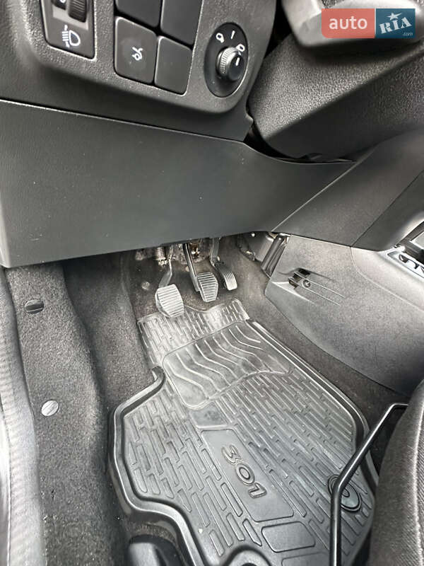 Седан Peugeot 301 2018 в Кременчуці