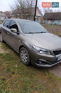 Седан Peugeot 301 2017 в Рівному