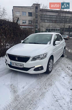 Седан Peugeot 301 2019 в Киеве