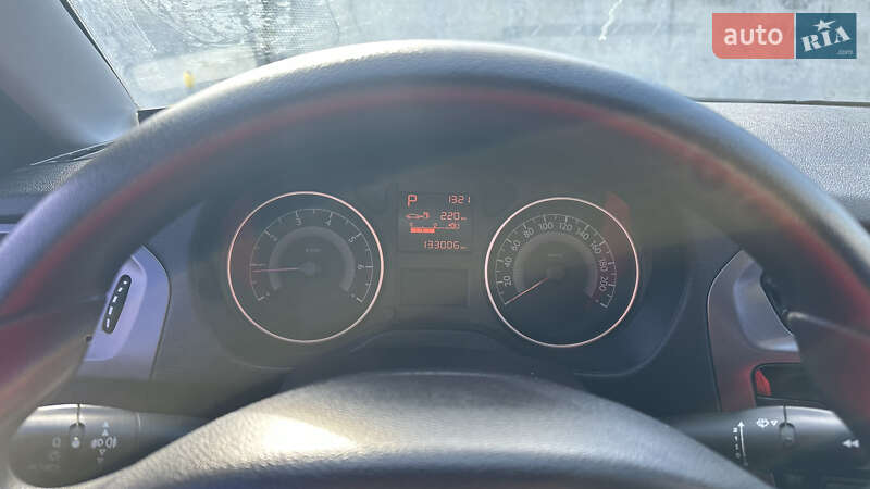 Седан Peugeot 301 2016 в Борисполе