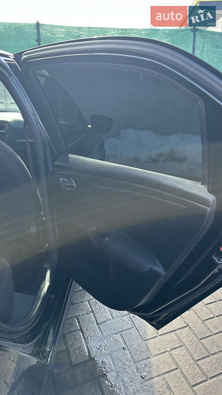 Седан Peugeot 301 2016 в Борисполе