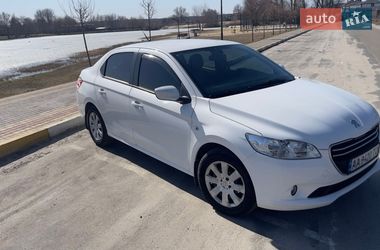 Седан Peugeot 301 2015 в Киеве