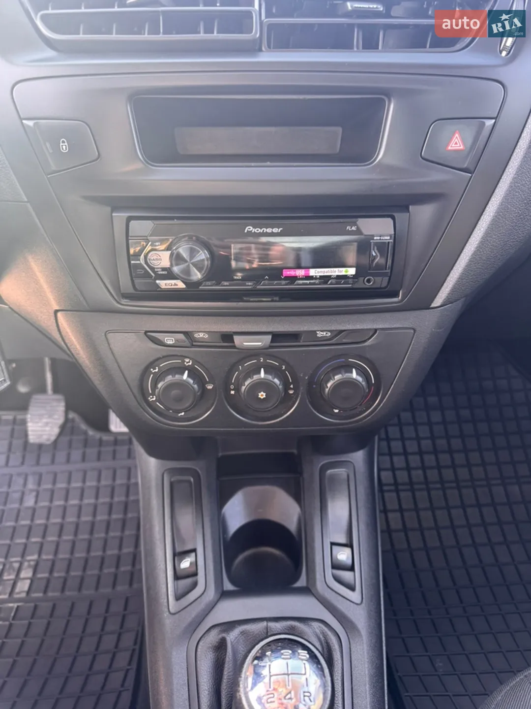 2013 Peugeot 301 - мініатюра 11