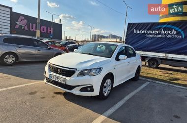 Седан Peugeot 301 2017 в Києві