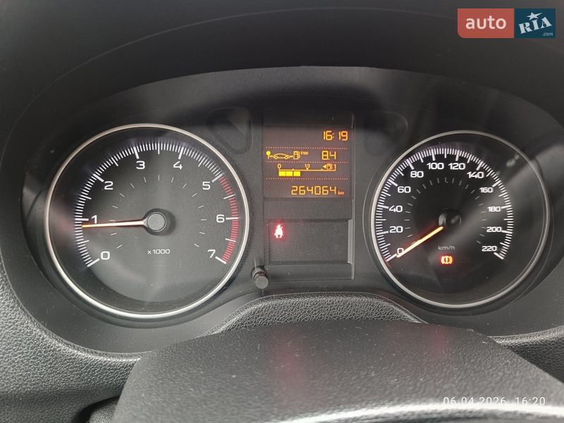 Седан Peugeot 301 2017 в Киеве