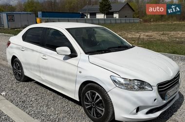 Седан Peugeot 301 2014 в Львове