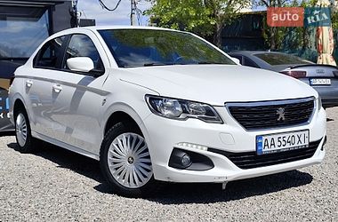 Седан Peugeot 301 2019 в Киеве