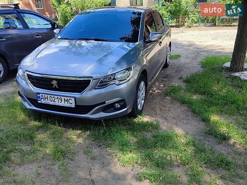 Peugeot 301