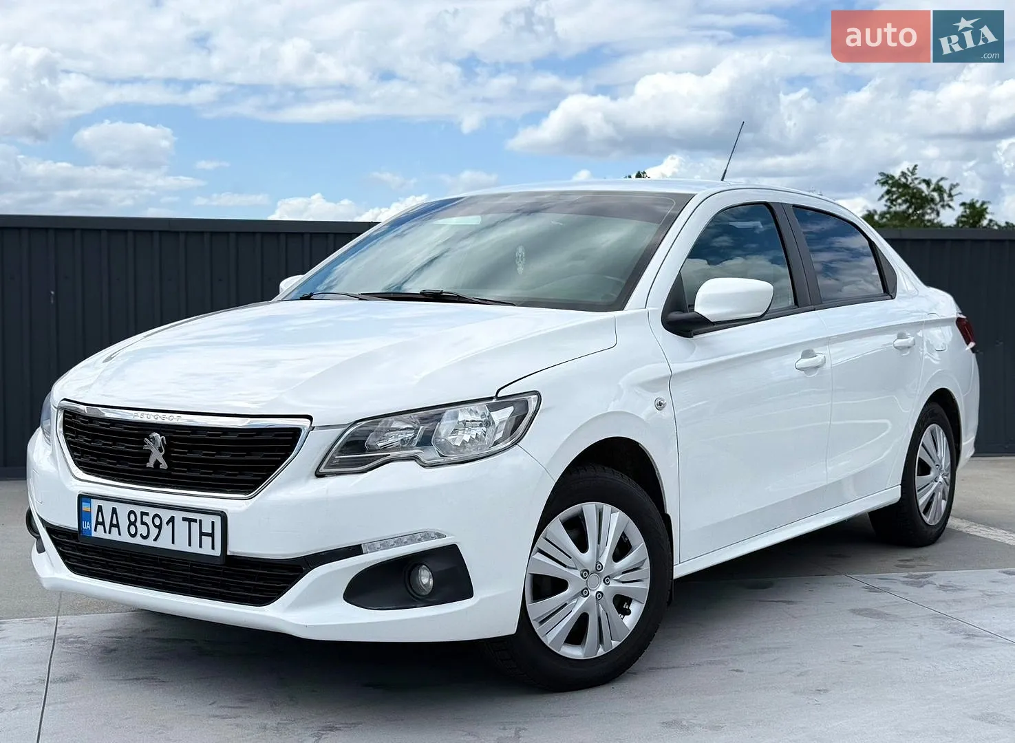 2017 Peugeot 301 - фото 1