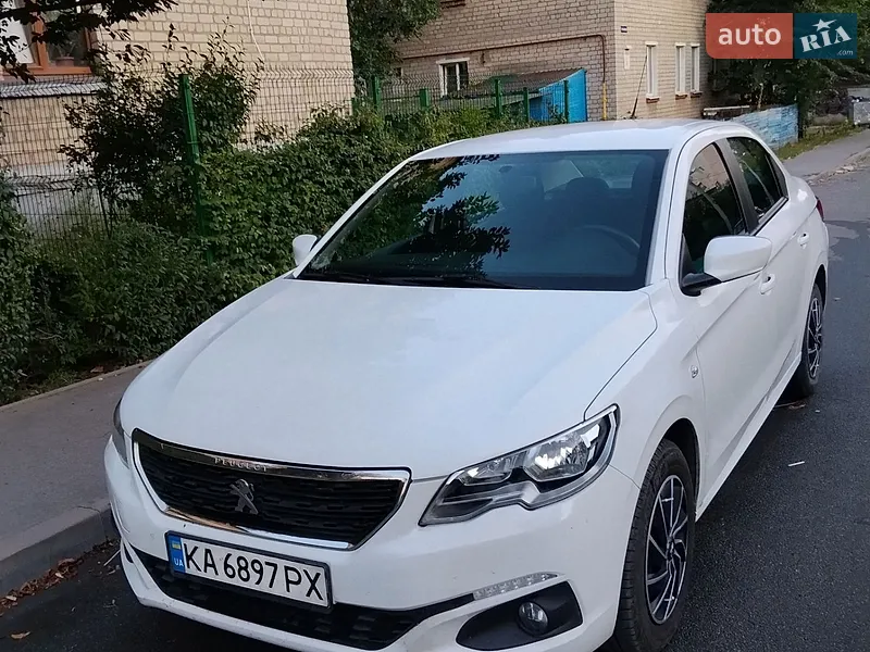 Peugeot 301