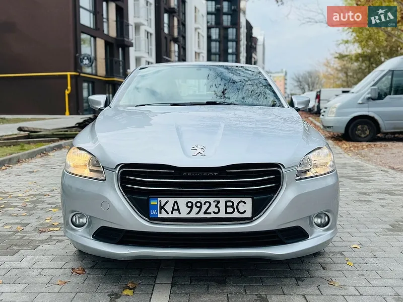 Peugeot 301