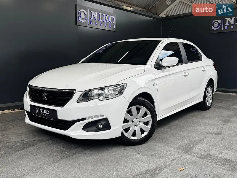 Peugeot 301