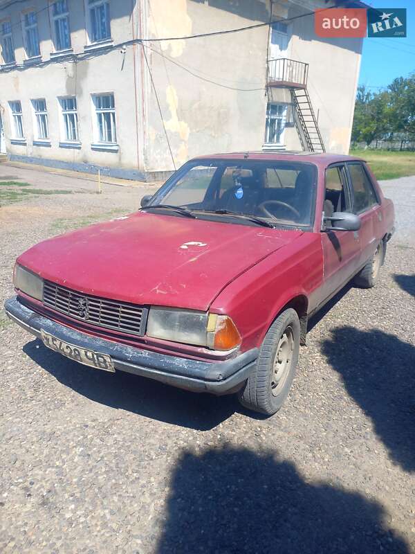 Седан Peugeot 305 1986 в Снятині