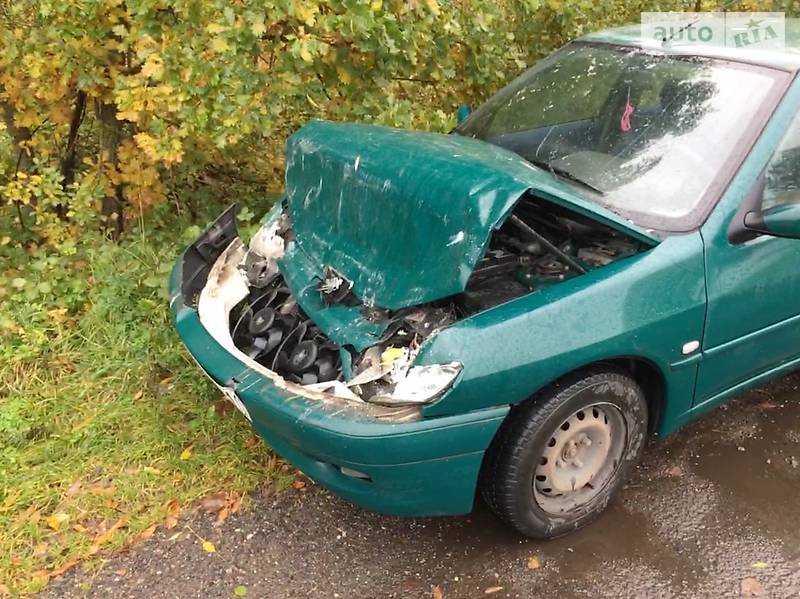 Peugeot 306 2000 года